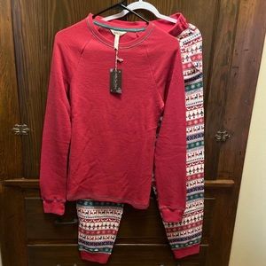 Matilda Jane Christmas pajamas.